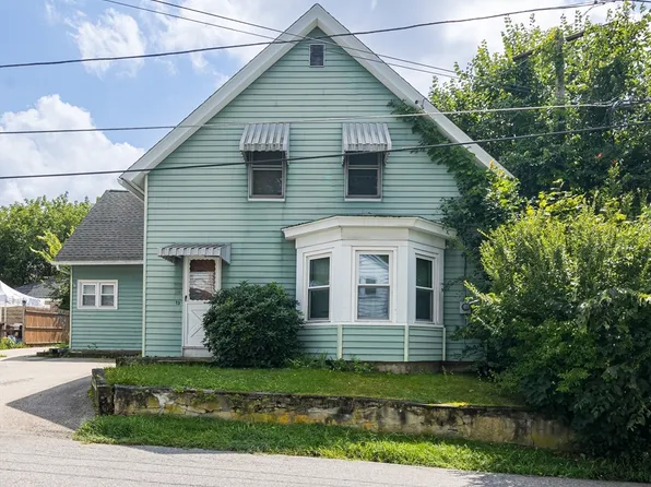 12 Brookline St, Webster, MA 01570