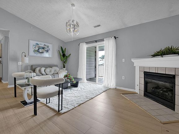 2nd image of 6200 Harbour Pointe Unit 301
