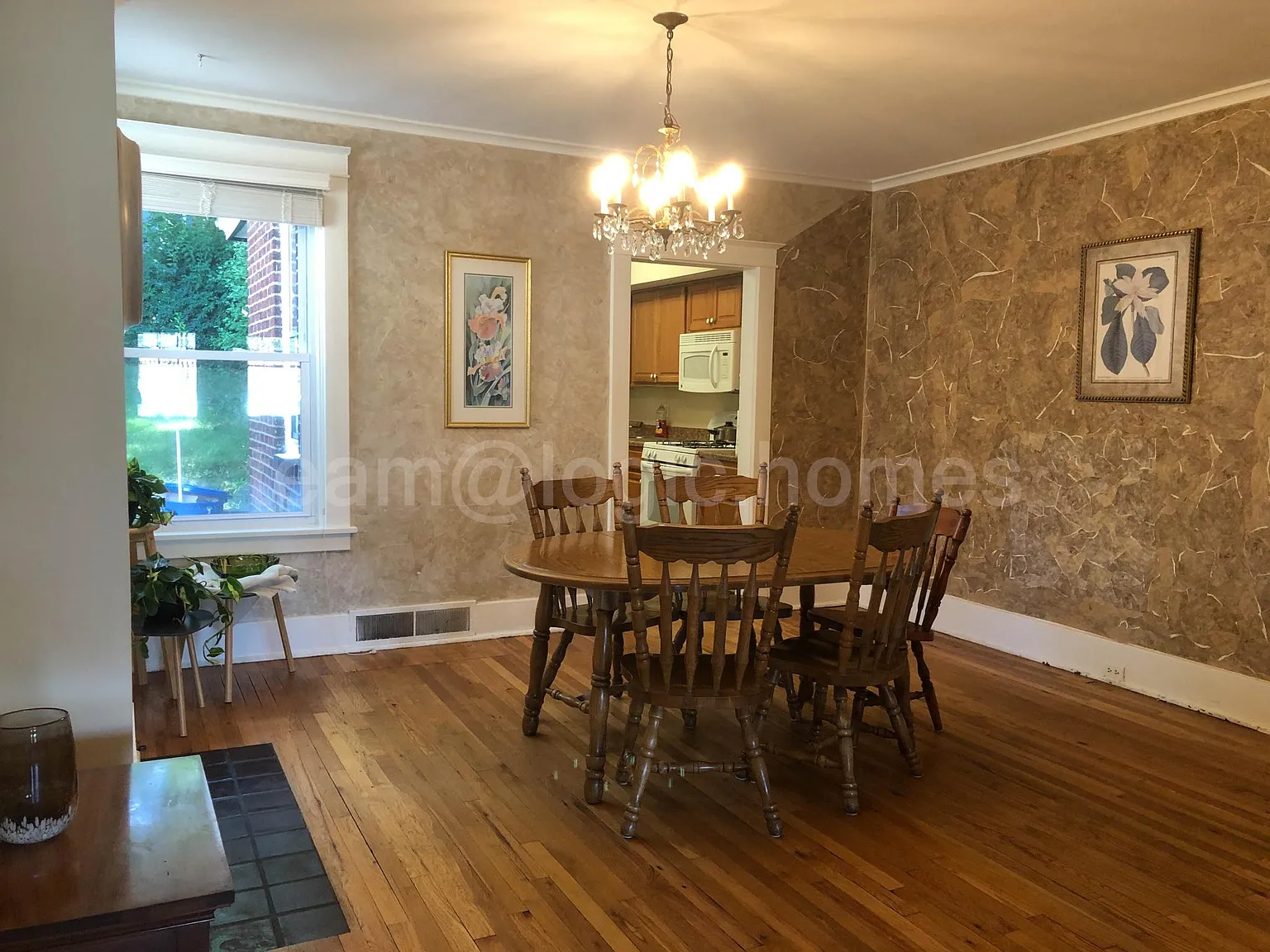 3 bed, 1400 sqft, $1,900 — Photo 2