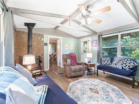 5th image of 14059 Whiteoak Ln