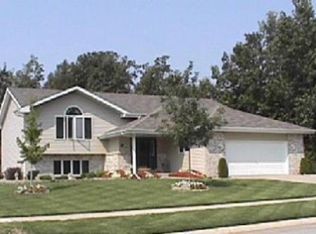 7604 92nd Ln, Crown Point, IN 46307