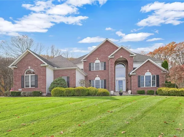 42 Vintage Lane, South Windsor, CT 06074