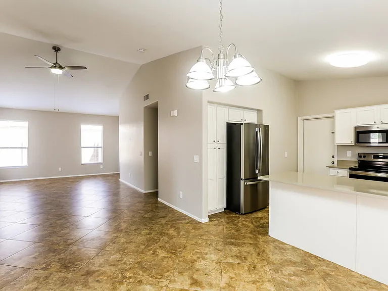 1058 S Sierra St — Photo 9