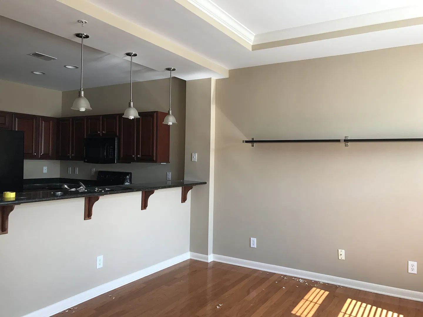 2 bed, 1100 sqft, $1,450 — Photo 3