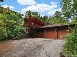 2 Windsor Ct, South Barrington, IL 60010