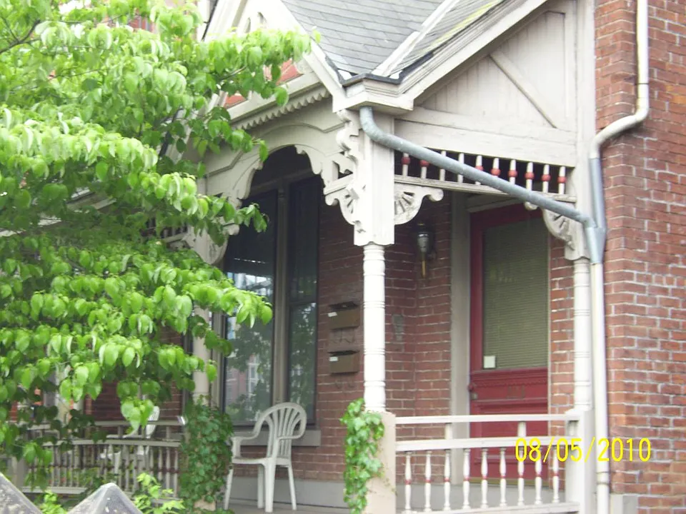 Front of Victorian Home with two apartments.