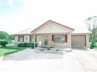 8774 Winchester Rd, Clay City, KY 40312