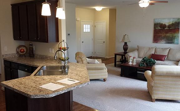4th image of 15 Copper Beech Run