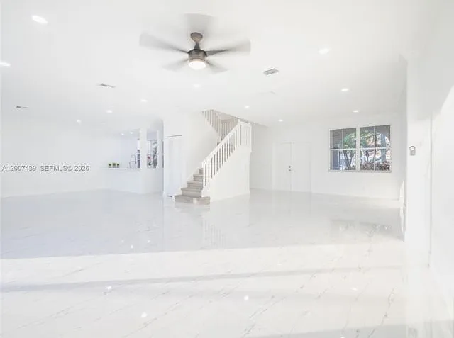801 Tanglewood Cir — Photo 18