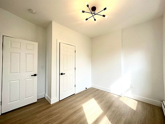 4th image of 79 Williams Ave #2L
