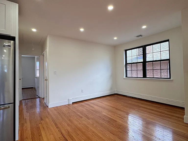 1195 Neill Ave #2 — Photo 2