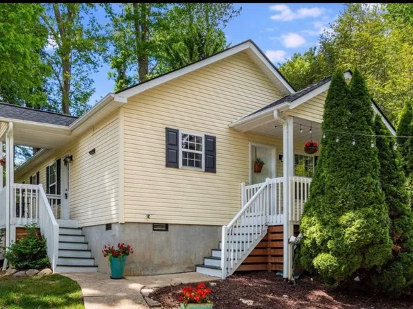 112 Shadowlawn Dr, Asheville, NC 28806