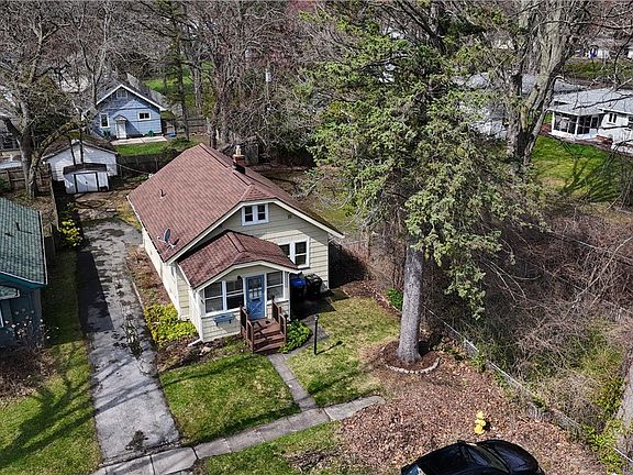 3rd image of 203 Elham Rd