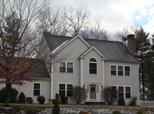 189 Macarthur Rd, Northbridge, MA 01534