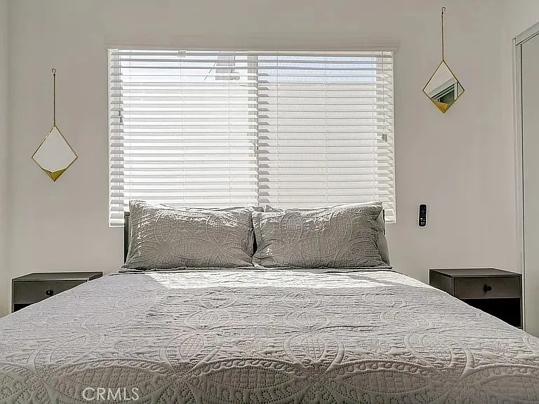 1877 W 20th St #1885-1/2 — Photo 7