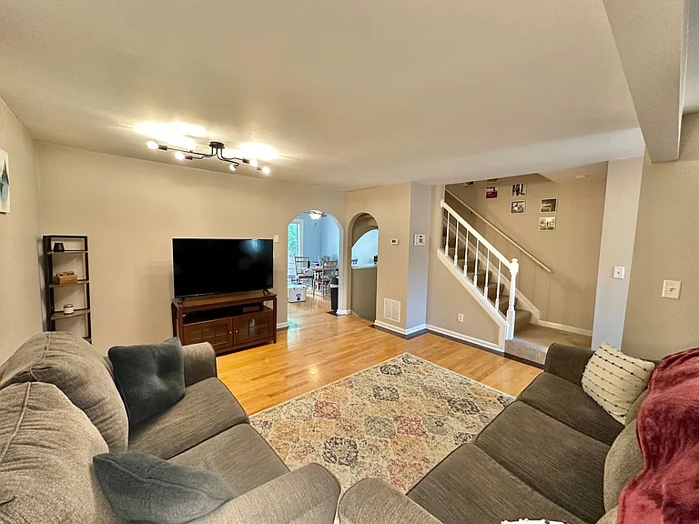 103 Staunton Ct — Photo 14