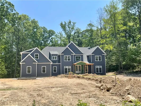 3 Vona Way, Newtown, CT 06470