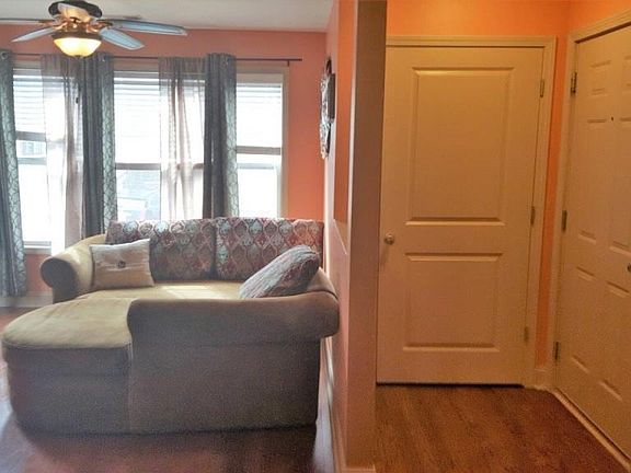 4th image of 904 Madison Ln SE #904