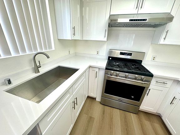 4th image of 6402 Radford Ave APT 2