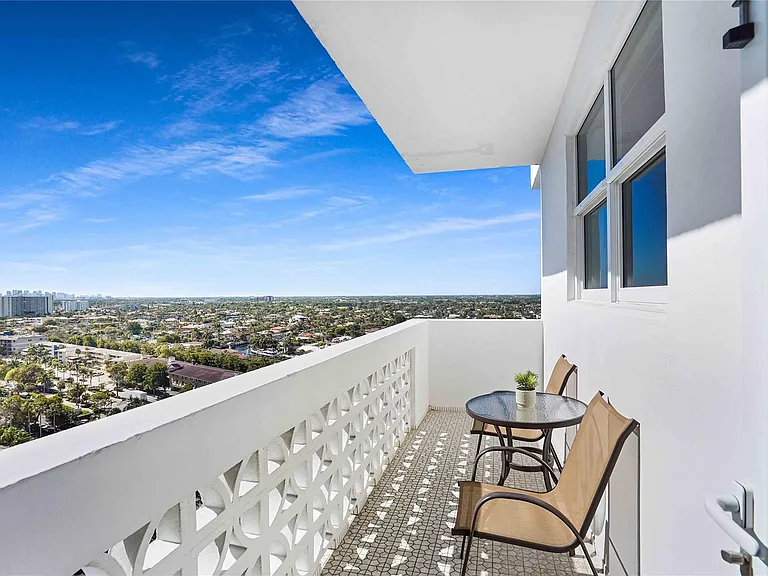 4250 Galt Ocean Dr #PHB — Photo 8