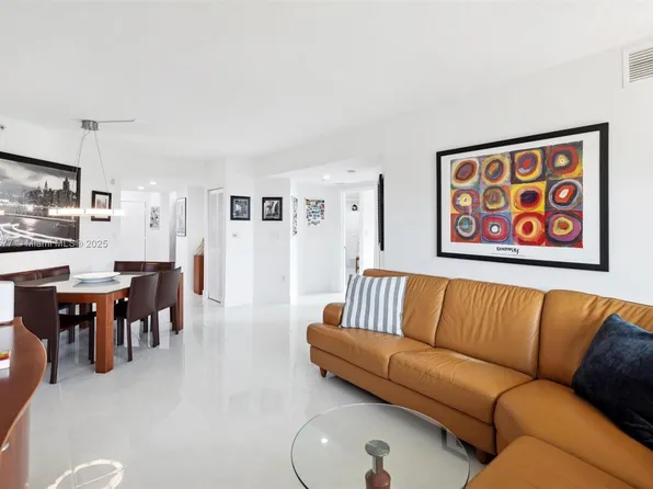 4242 NW 2nd St APT 1104, Miami, FL 33126