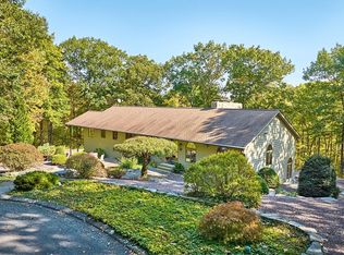 72 Crooked Ledge Rd, Southampton, MA 01073