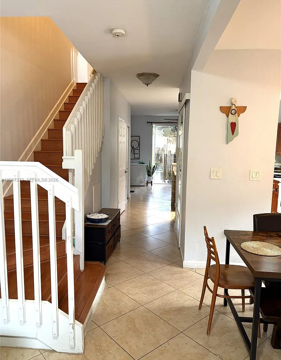 The Shores Condo No 2 — Photo 4