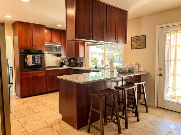 1913 Southwood Drive, Vacaville, CA 95687