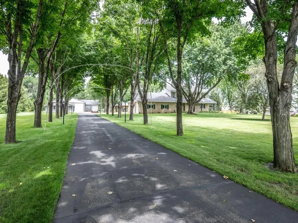 3435 225th St W, Farmington, MN 55024