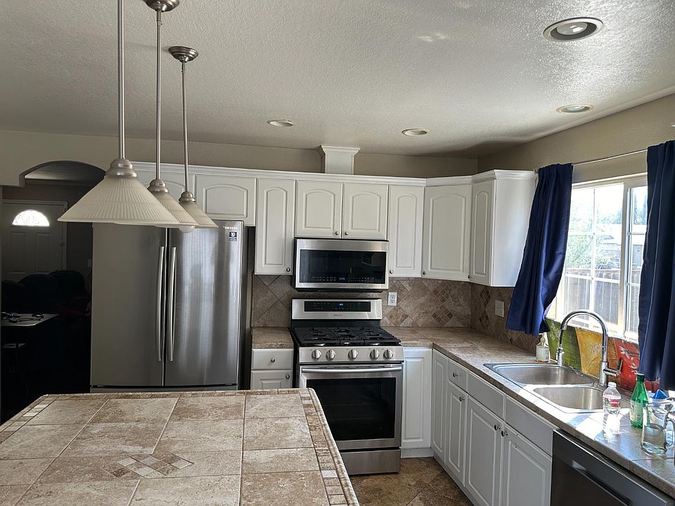 1st image of 17245 Birch Way