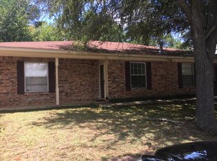 809A Georgia Ln, Longview, TX 75604