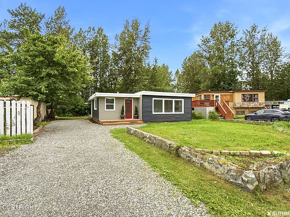 2nd image of 4008 Allan Pl