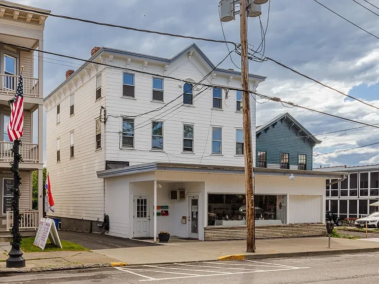 741 Warren St #1 — Photo 14
