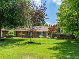 964 Ashcreek Dr, Dayton, OH 45458