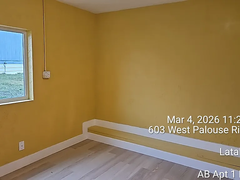 603 W Palouse River Dr #A — Photo 3