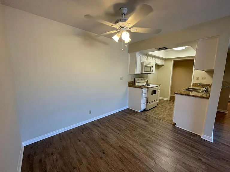 Dining & Kitchen