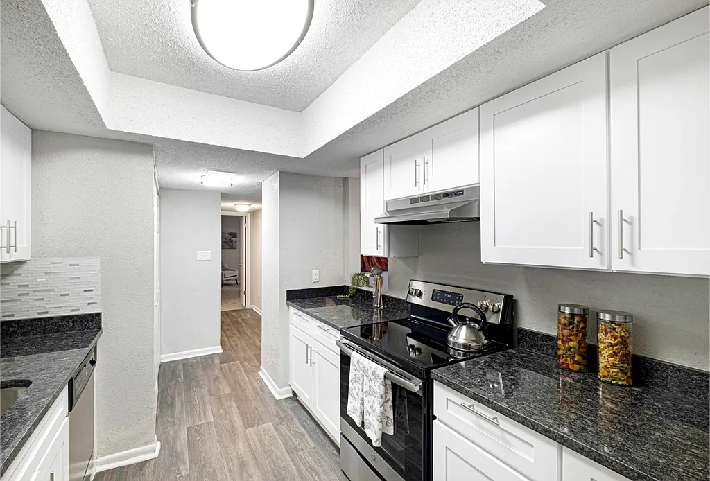 Springdale Glen — Photo 1