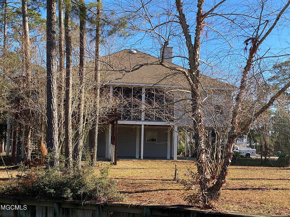2nd image of 105 Youngswood Loop