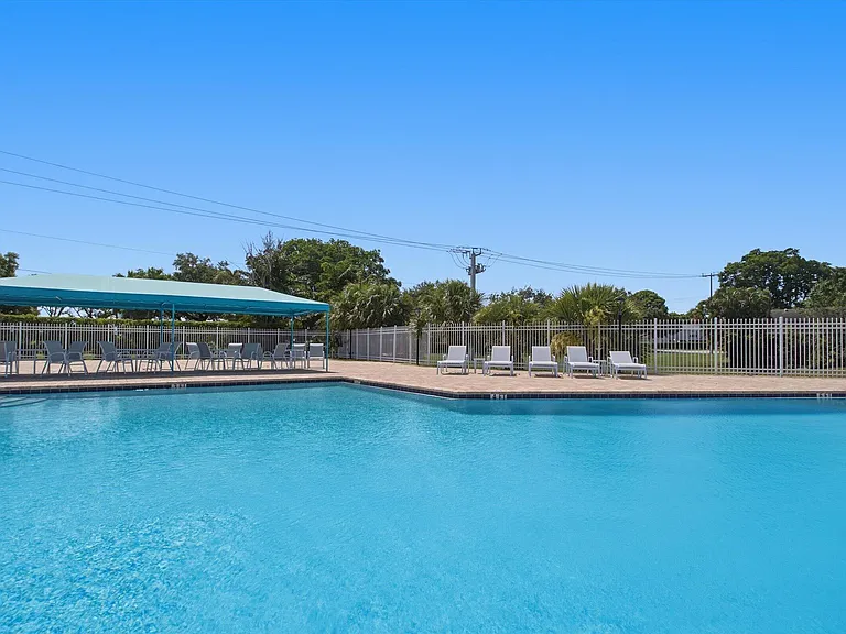 2800 Fiore Way #103 — Photo 32