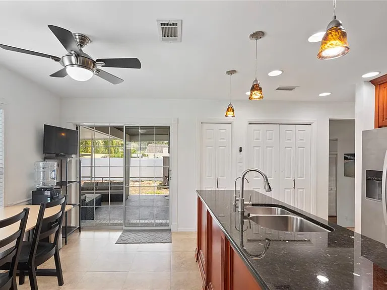 1925 Marla Ct — Photo 7