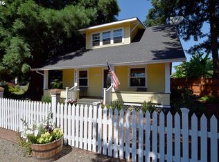 3227 4th St, Hubbard, OR 97032