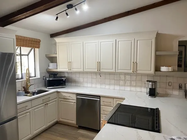 4752 Innisfil St, Palm Harbor, FL 34683