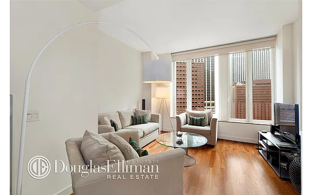 Rented by Douglas Elliman | media 14