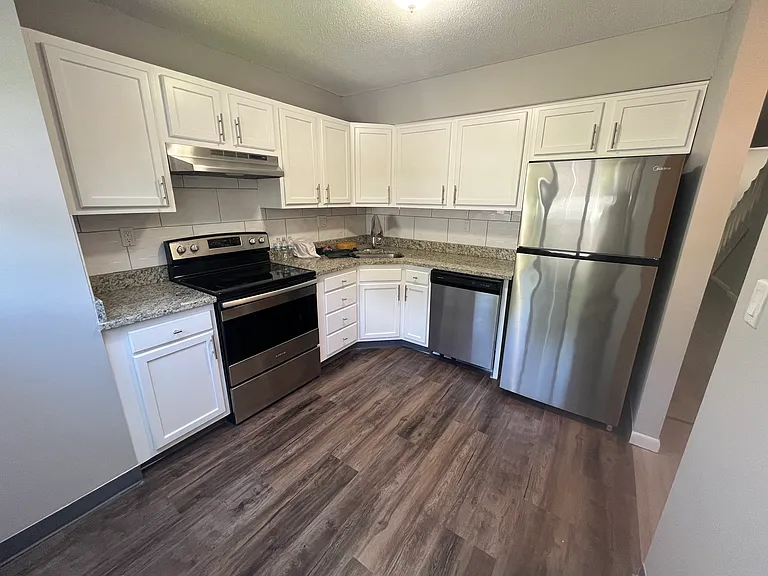 53 Fenwick Dr #53 — Photo 1