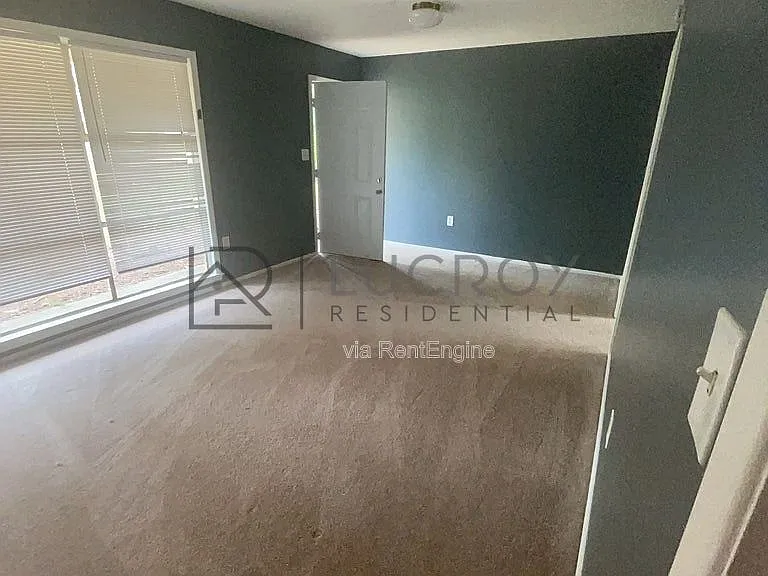 2694 Woodside Dr — Photo 7