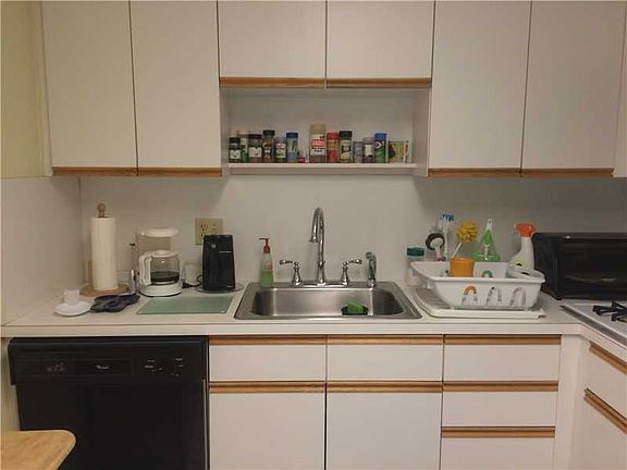 5th image of 700 Biltmore Way APT 312