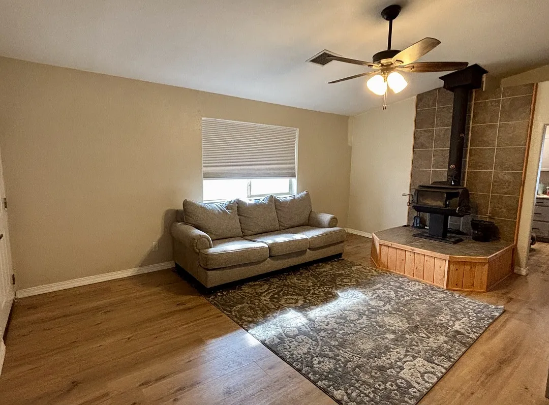 3 bed, 1247 sqft, $2,500 — Photo 3