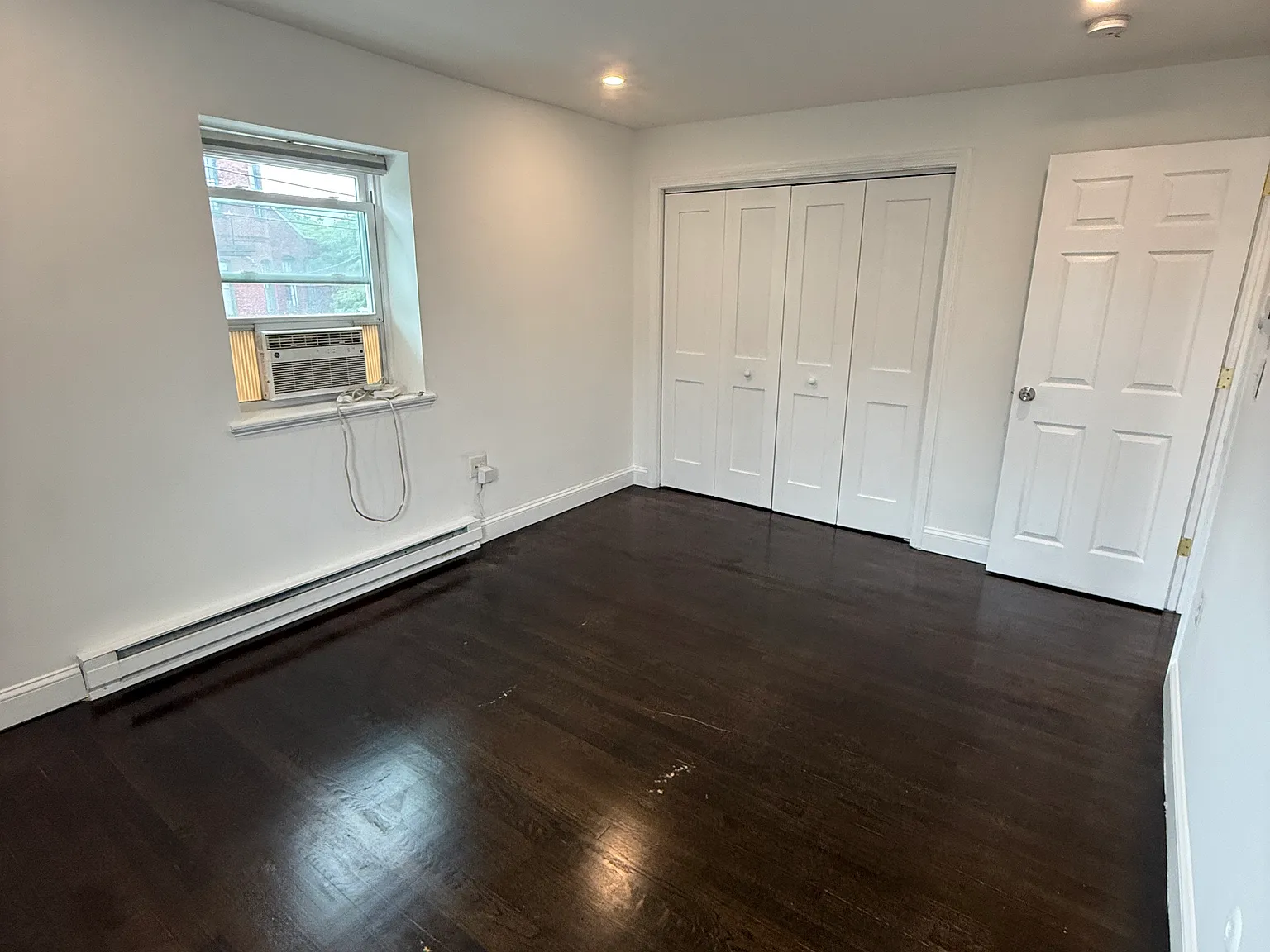 2 bed, 735 sqft, $2,700 — Photo 3