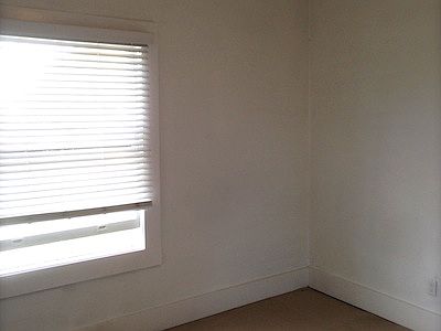 3rd image of 120 Westminster Ave APT 9