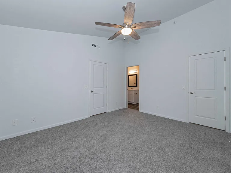 Ivy Hills Living Spaces — Photo 99